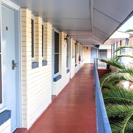 Cowra Motor Inn Exterior photo