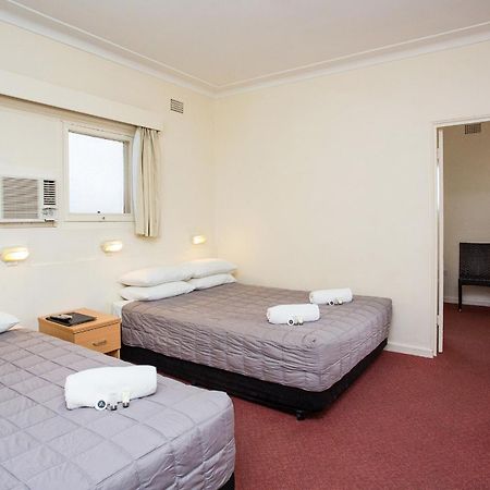Cowra Motor Inn Room photo