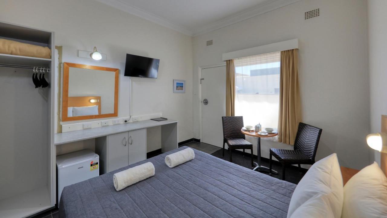 Cowra Motor Inn Exterior photo